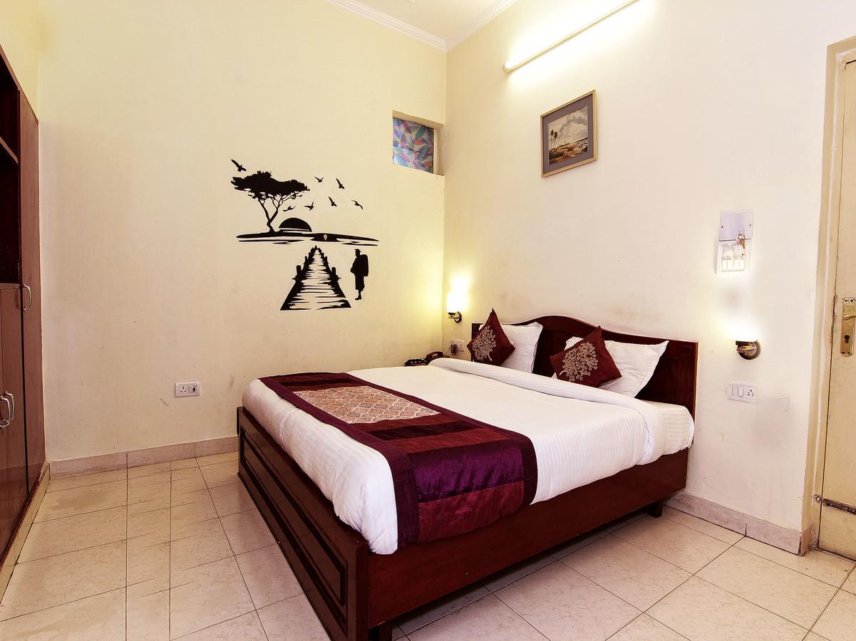 Oyo 4104 Surya Villa 浦那 外观 照片