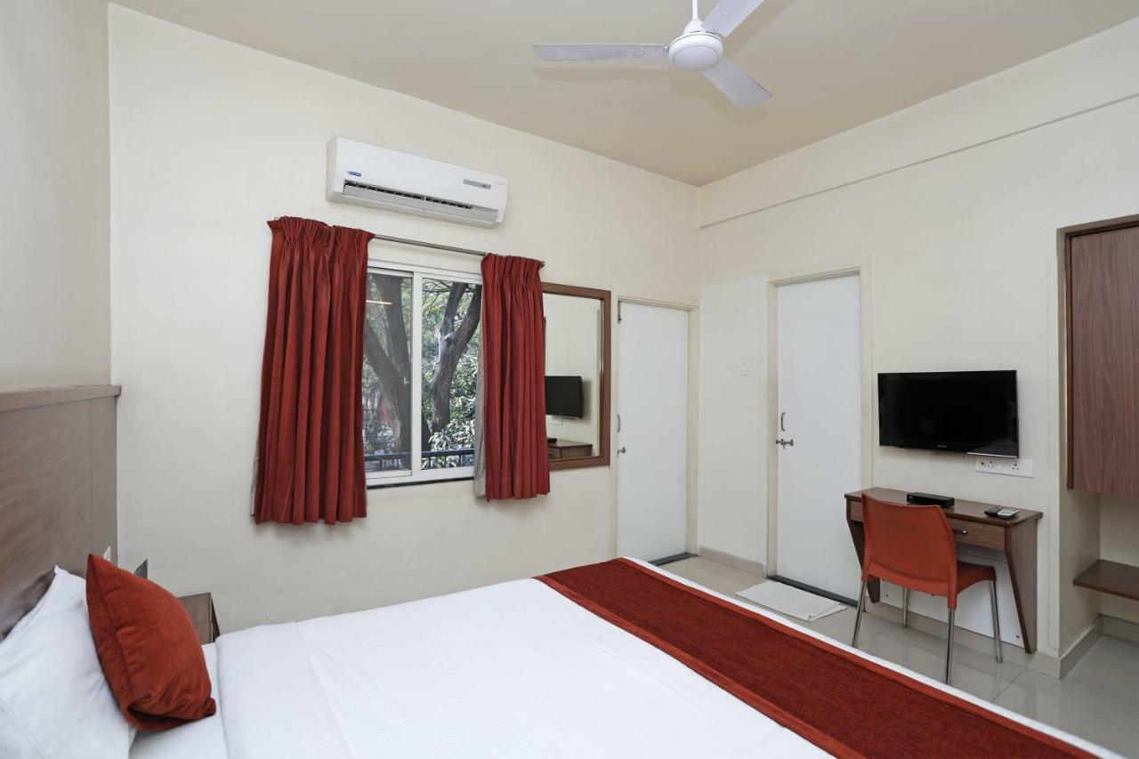 Oyo 4104 Surya Villa 浦那 外观 照片