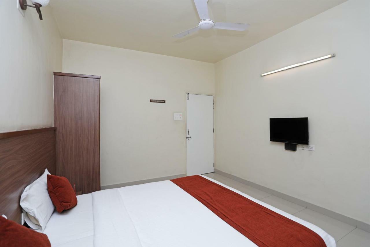 Oyo 4104 Surya Villa 浦那 外观 照片